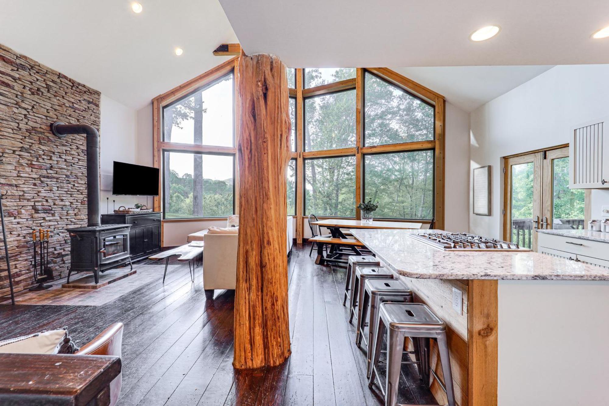 Luxe Appalachian Mountain Cabin With Hot Tub, Views Warrensville المظهر الخارجي الصورة